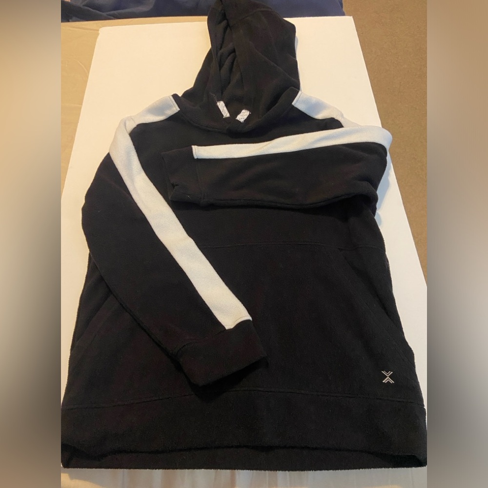 Fleece boys pull over sweatshirt
